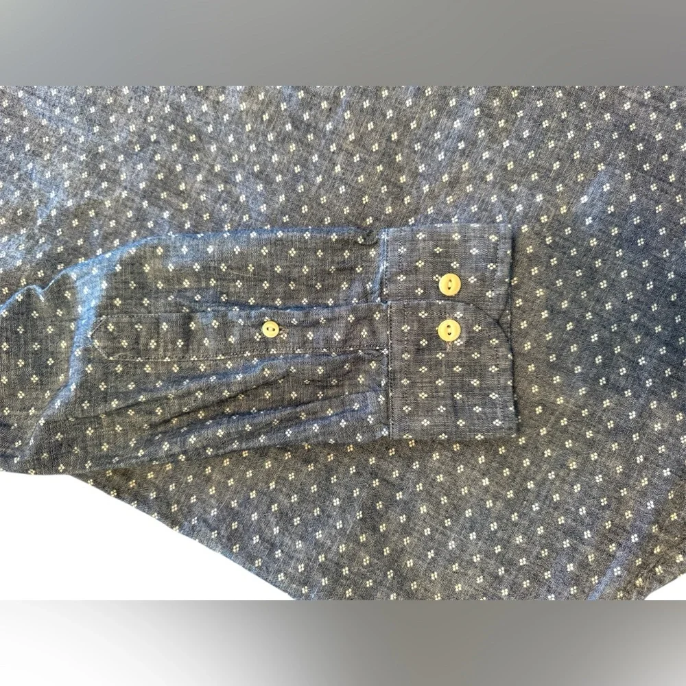 Banana Republic Slim Fit Size L Men's Denim Blue w/ White Long Sleeve Shirt